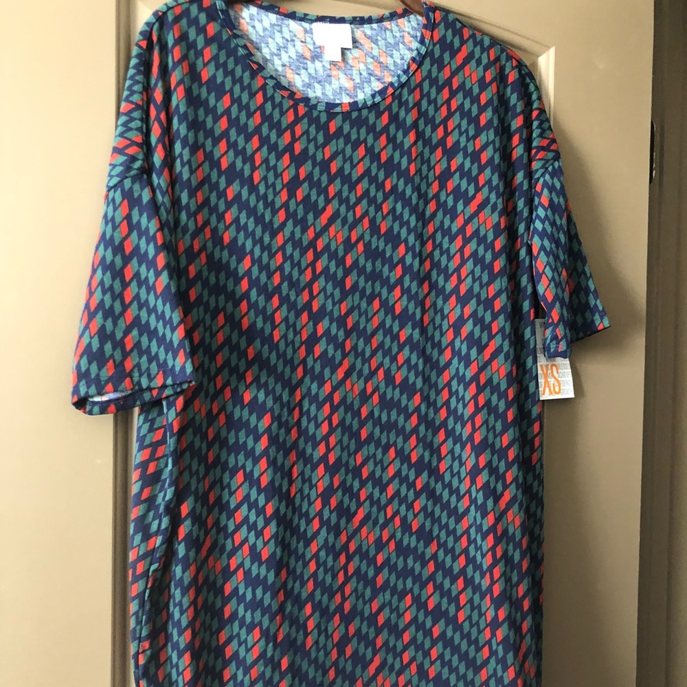 Lularoe Irma size XS geo print NWT